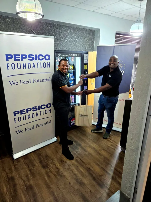 Hotel snack machine handover