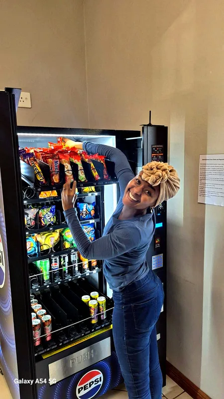 A fully stocked machine, run solo